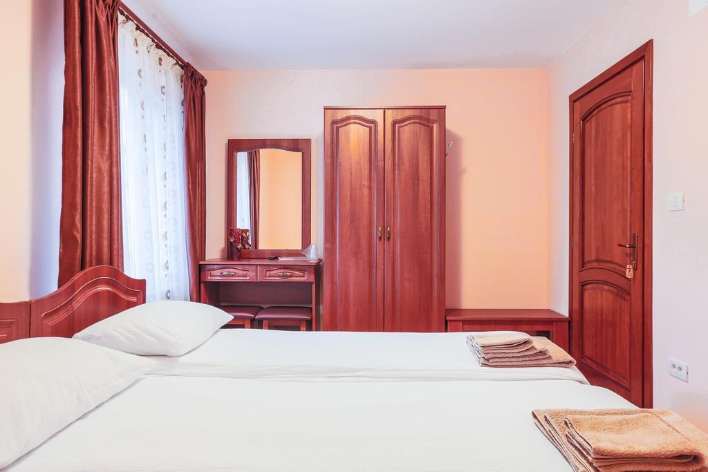 Pensiunea Dor De Casa Pestenita Buitenkant foto